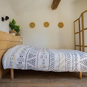 petite-maison-de-charme-au-coeur-du-centre-ville.fr-provencehotel.com/